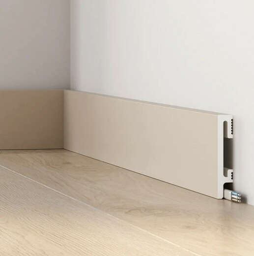 Rovná soklová lišta Kašmír 2.jpg