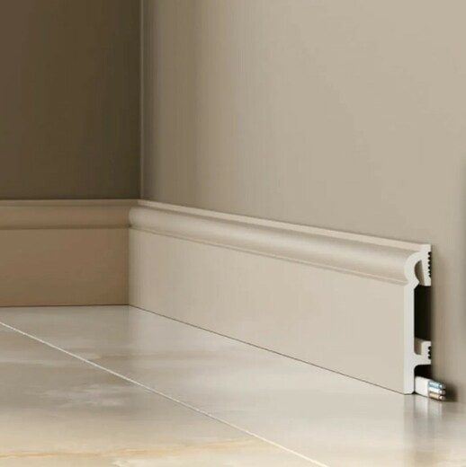 Tvarovaná soklová lišta Kašmír 2.jpg