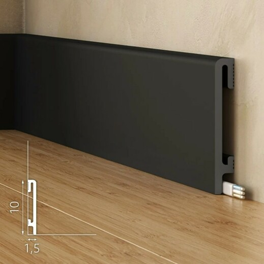 Zakulacená soklová lišta ČERNÁ 10cm.jpg