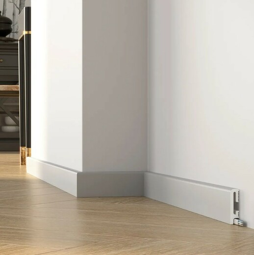 Zakulacená soklová lišta Šedá 6cm 3.jpg